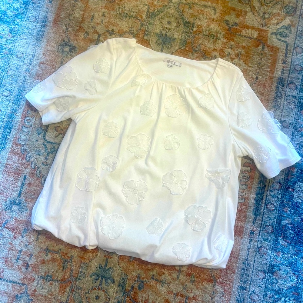 Chico’s White Floral Embroidered Women's Top